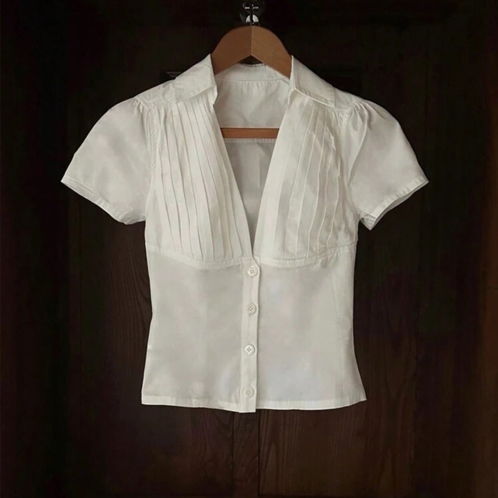 Women's Casual Woven V-Neck Button Down White Shirt For Summer - Picture 2 of 4